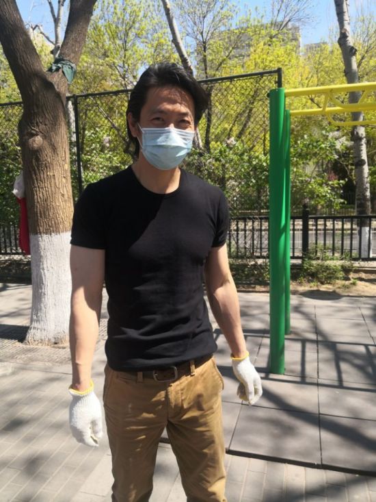 1403 公司白领.jpg